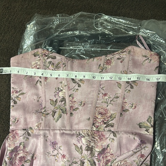 V. Chapman June Printed Corset Front-slit satin gown - Picture 3 of 3